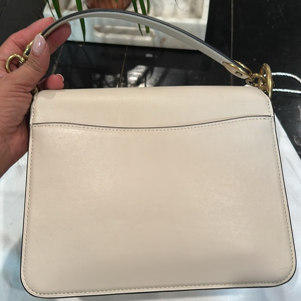 Coach Ivory Leather Top Handle w/two additional straps and dust bag. - Picture 7 of 14